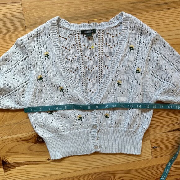 Wild Fable Light Blue Cropped Floral Eyelet Cardigan Size Medium - Picture 5 of 6